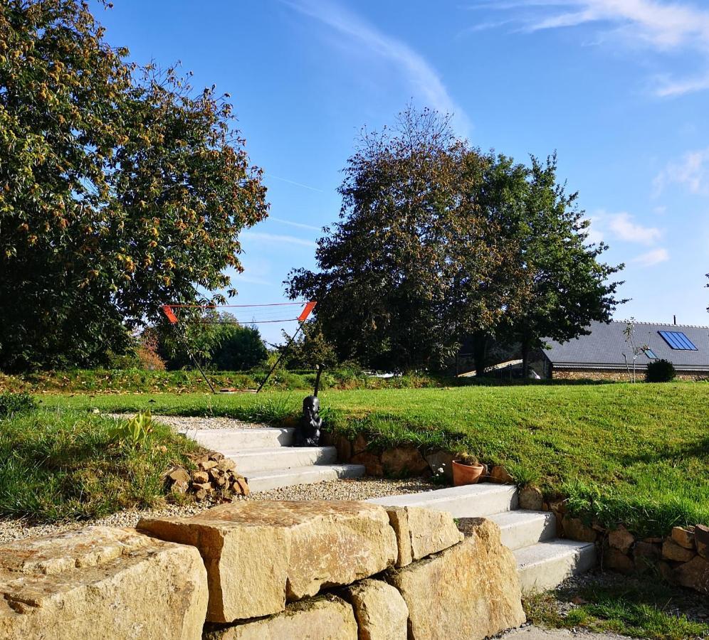 Au Gray Du Temps Suspendu Bed & Breakfast Pleslin-Trigavou Eksteriør bilde