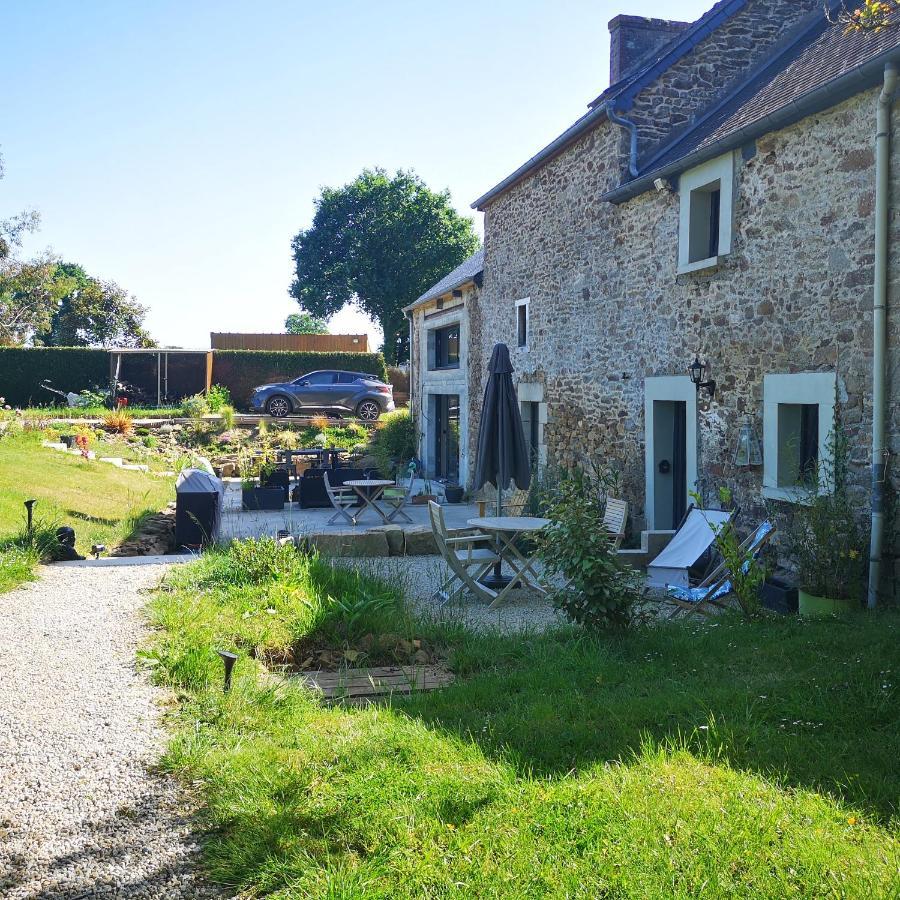 Au Gray Du Temps Suspendu Bed & Breakfast Pleslin-Trigavou Eksteriør bilde