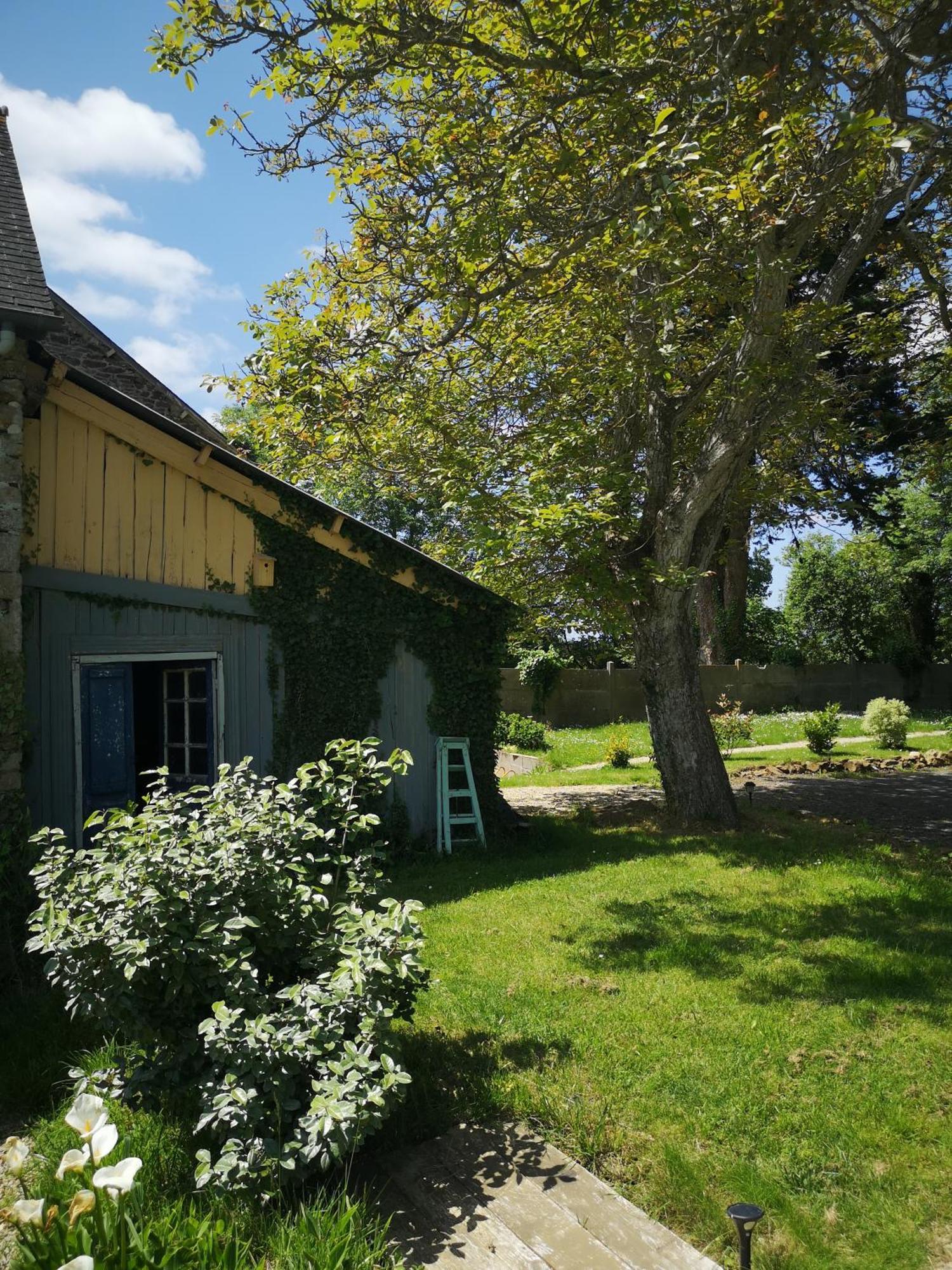 Au Gray Du Temps Suspendu Bed & Breakfast Pleslin-Trigavou Eksteriør bilde